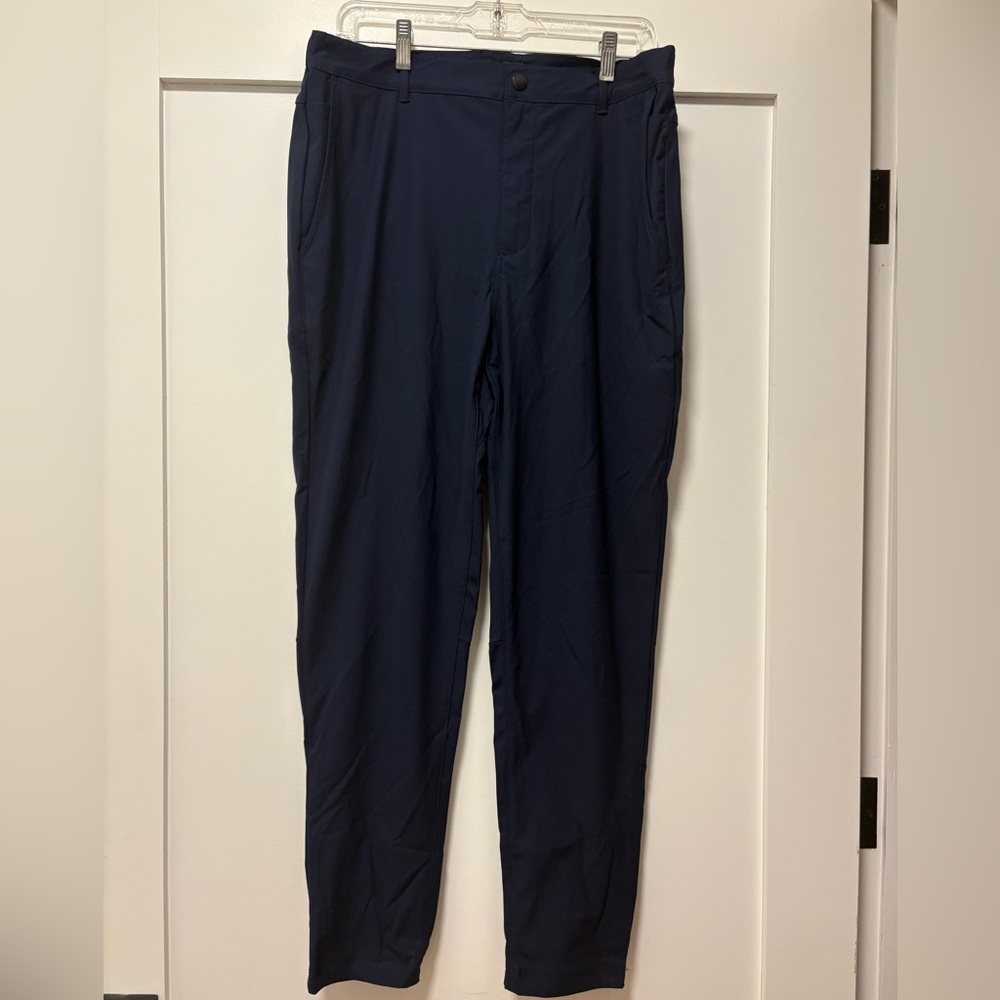 Cuts AO Jogger NWT